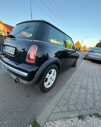 MINI Cooper cena 10000 przebieg: 180000, rok produkcji 2002 z Starachowice małe 137